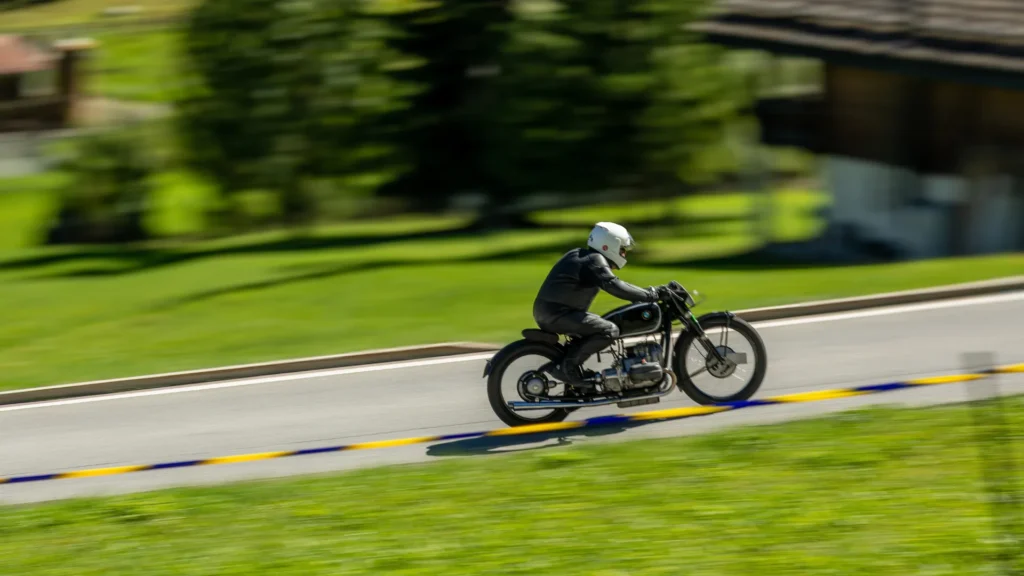 he photo with the moto (direction and clarity, focused approach and mindset)